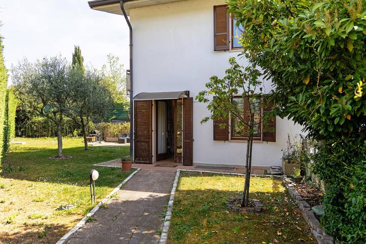 Location de vacances pour 4 personnes, avec Balcon à Peschiera del Garda