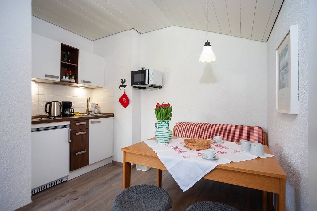 Ganzes Studio, Einzimmerapartment 'Appartement Braun 2' mit Bergblick, Balkon und Wlan in Bolsterlang, Bayerisch Schwaben