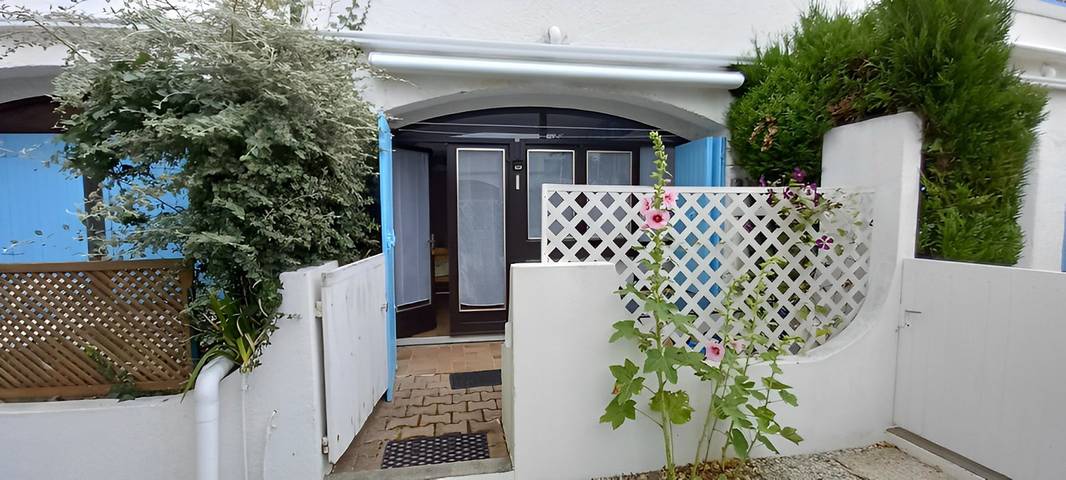 Studio pour 2 personnes, avec piscine et terrasse