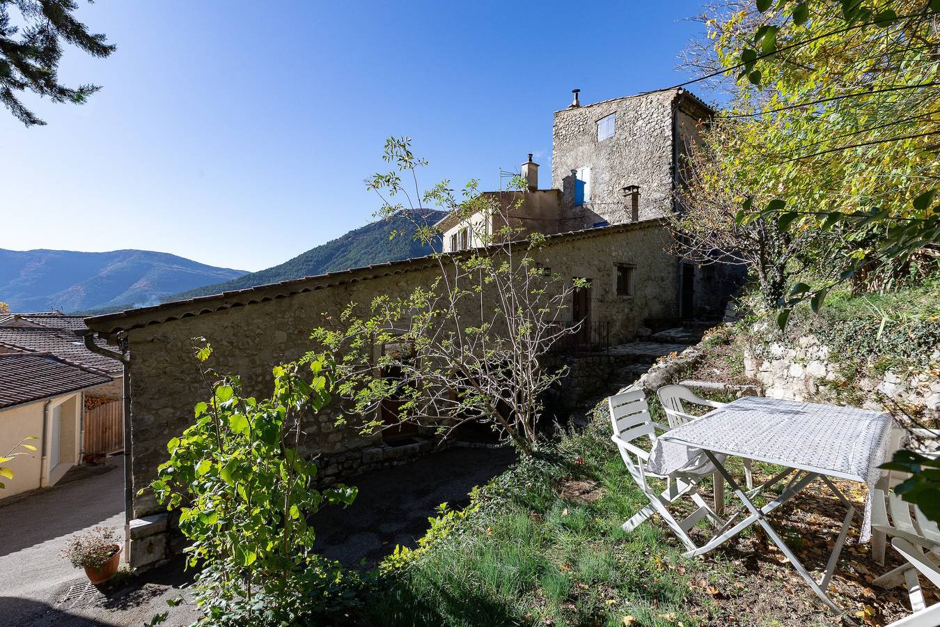 Gîte 'Gite De Pascal Et Virginie' mit Bergblick, privater Terrasse und Balkon in Ponet-et-Saint-Auban, Parc naturel régional du Vercors