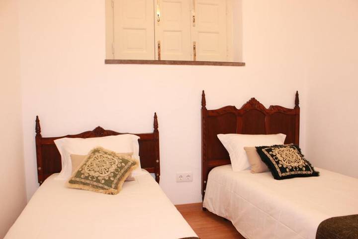 Chambre d’hôte pour 2 personnes, avec Terrasse ainsi que Jardin et Vue à Sintra - 3