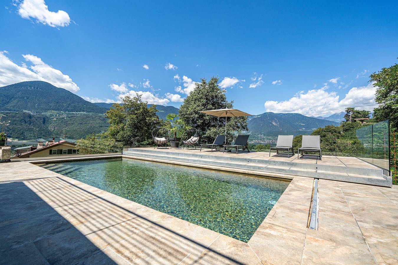 Entire apartment, Apartment "Videre Penthouse Lodge Exclusive" with Mountain View, Wi-Fi & Terrace in Gargazon, Sarntal Alps