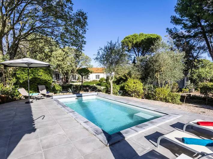 Villa for 8 people, with garden and pool - 1