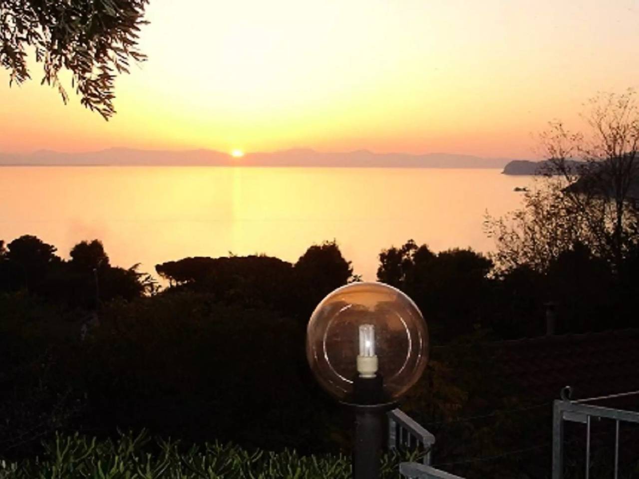 Appartement entier, 3 Pièces 4 Personnes in Morcone, Ile d'Elbe