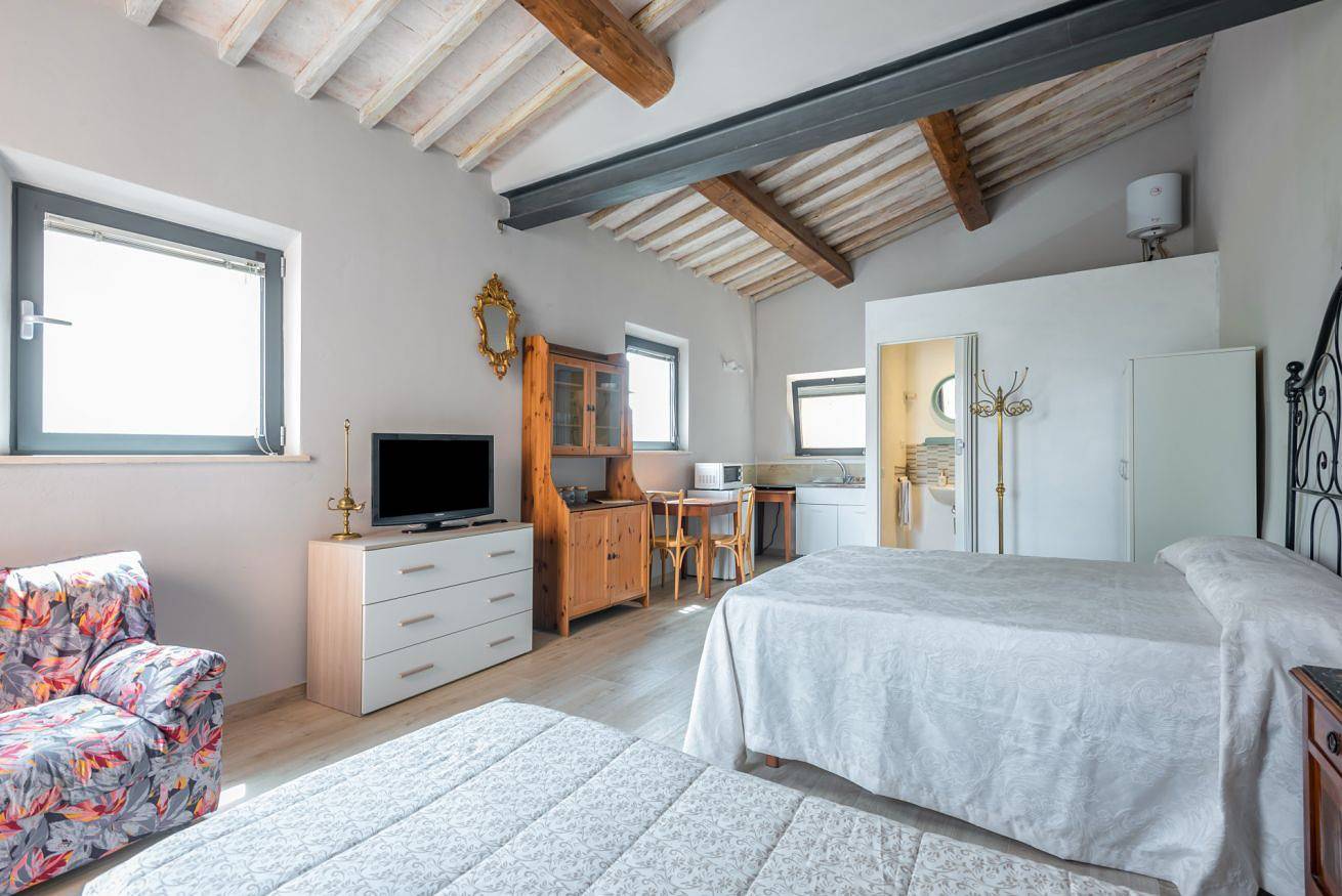 Ganze Wohnung, Guesthost - Porta Romana Studio with Parking in Siena, Siena Provinz