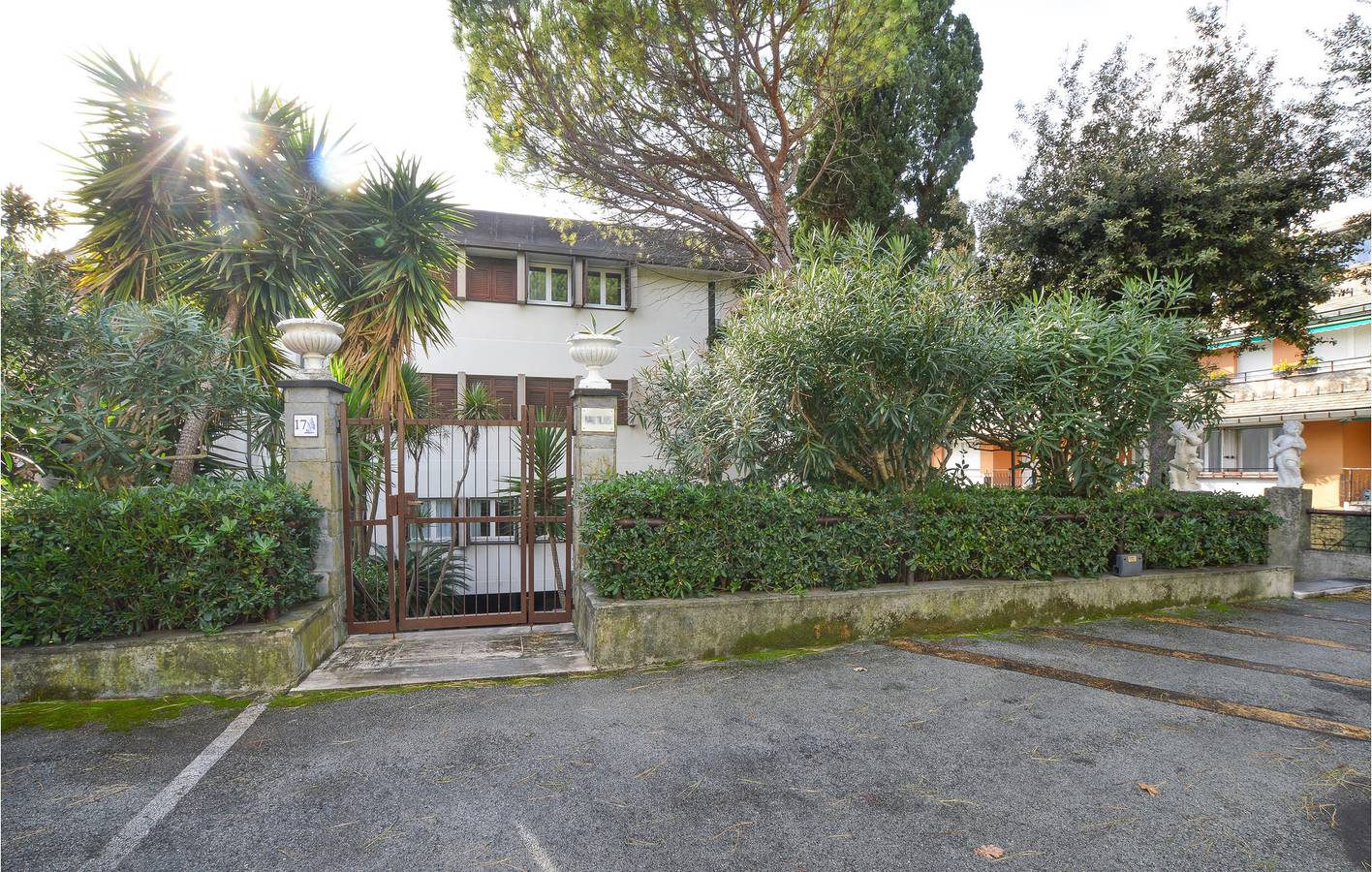 Apartamento vacacional entero, Lujoso Apartamento de 90m2 con Garaje, Piscina, Terraza e Internet in Rapallo (Ciudad), Rapallo