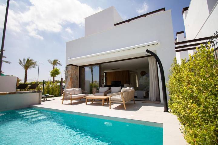 Chalet para 6 personas, con piscina y jardín - 1