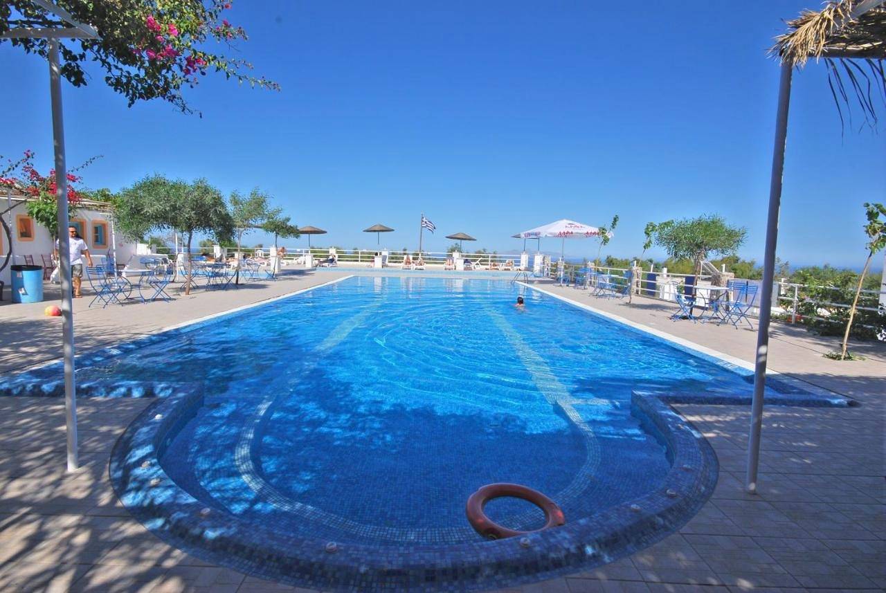 Santorini Camping & Hostel in Thera, Santorin