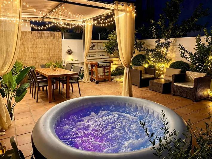 Apartamento para 8 personas, con Balcón y Jacuzzi además de Terraza y Jardín en Ogíjares