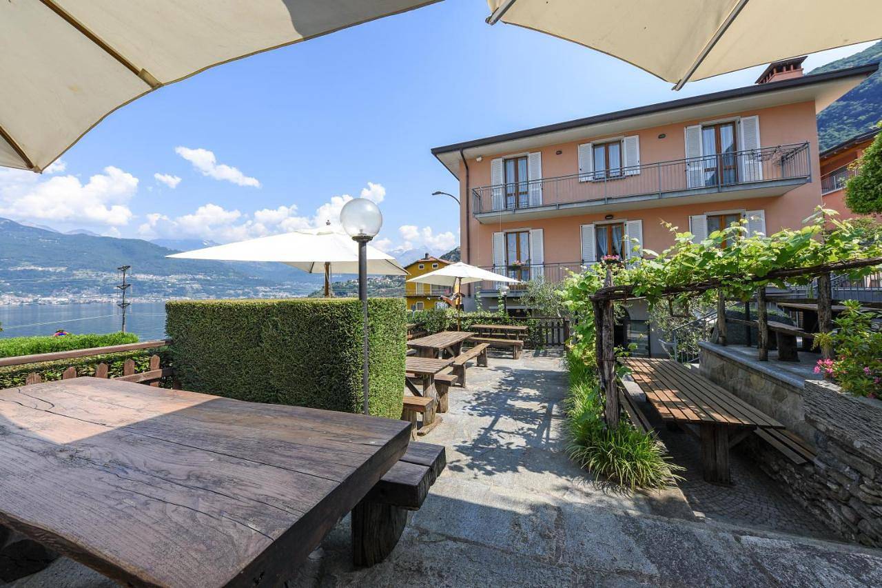 Apartment with Terrace in Dorio, Gemeinde Dorio