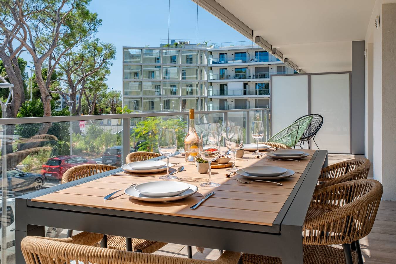 Ganze Wohnung, Ferienwohnung für 6 Personen mit Balkon in Saint-Laurent-du-Var, Cannes und Umgebung