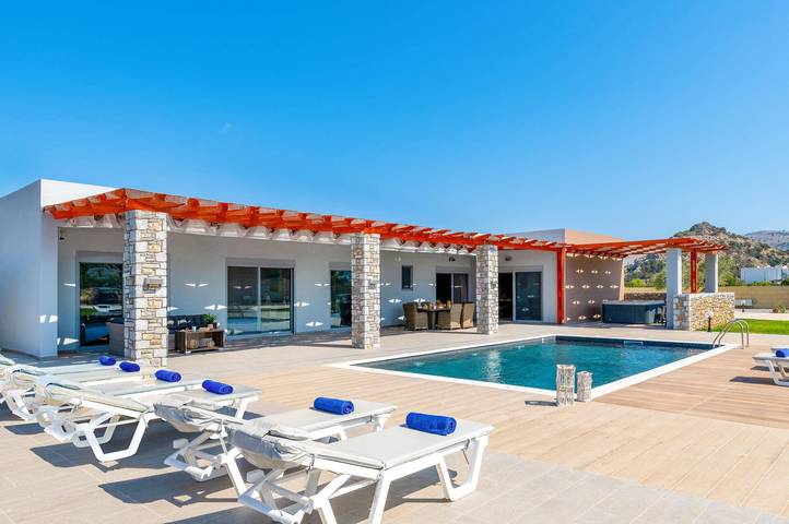 Ferienhaus für 8 Personen, mit Whirlpool und Garten