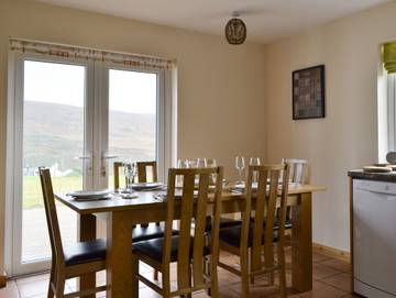 Vacation Rental for 6 Guests in Isle of Skye, Inner Hebrides, Picture 3