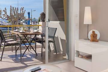 Gîte pour 5 personnes, avec terrasse et jacuzzi dans Office De Tourisme De Golf Juan