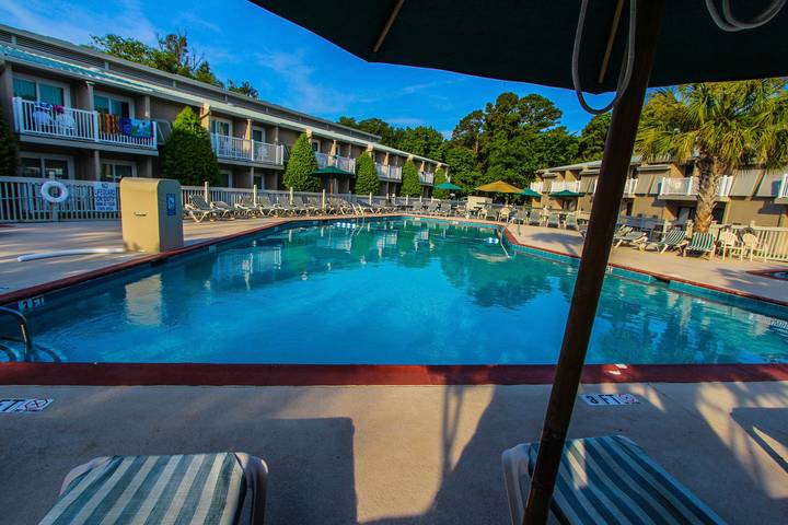 Studio for 2 people, with yard and balcony as well as pool - 1