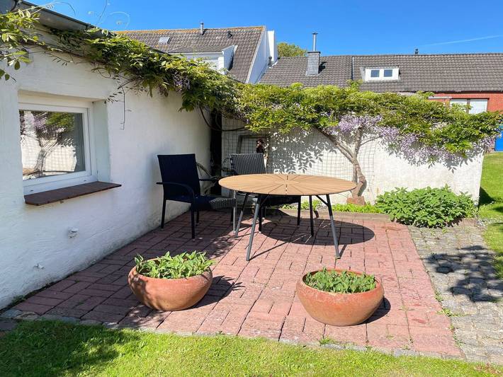 Ferienhaus für 2 Personen, mit Terrasse und Garten in Emden - 3