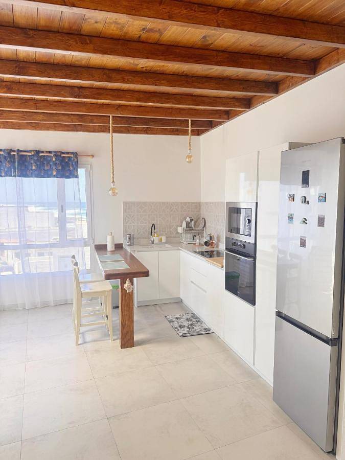 Gîte pour 3 personnes, avec terrasse et vue à La Santa - 3