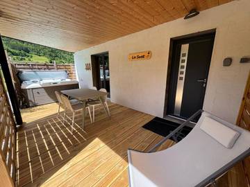 Gîte pour 2 personnes, avec jacuzzi et terrasse dans Glières-Val-de-Borne
