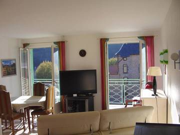 Gîte pour 6 personnes, avec vue et terrasse, animaux acceptés à Massiac