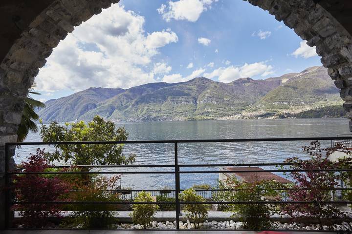 Studio pour 2 personnes, avec vue sur le lac ainsi que jardin et terrasse