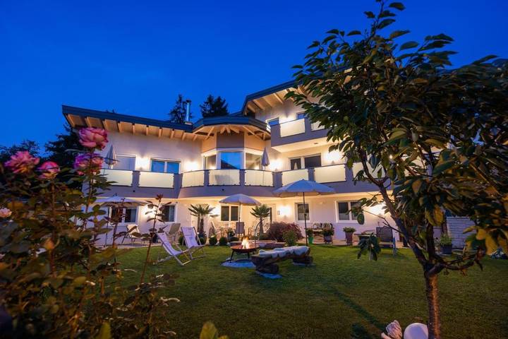 Ferienwohnung für 2 Personen, mit Terrasse und Garten sowie Ausblick