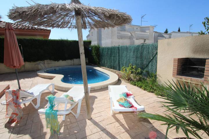 Casa rural para 6 personas, con jardín además de terraza y vistas, Se admiten mascotas en Deltebre - 2