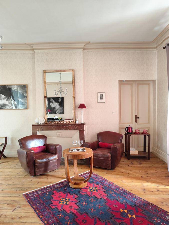 Location de vacances pour 3 personnes, avec vue et jardin à Puisseguin - 3