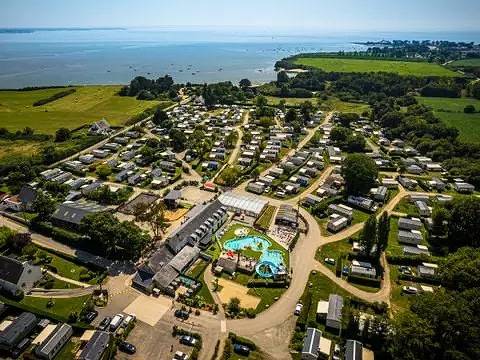 Mobilheim für 6 Personen in Ambon, Côte des Mégalithes