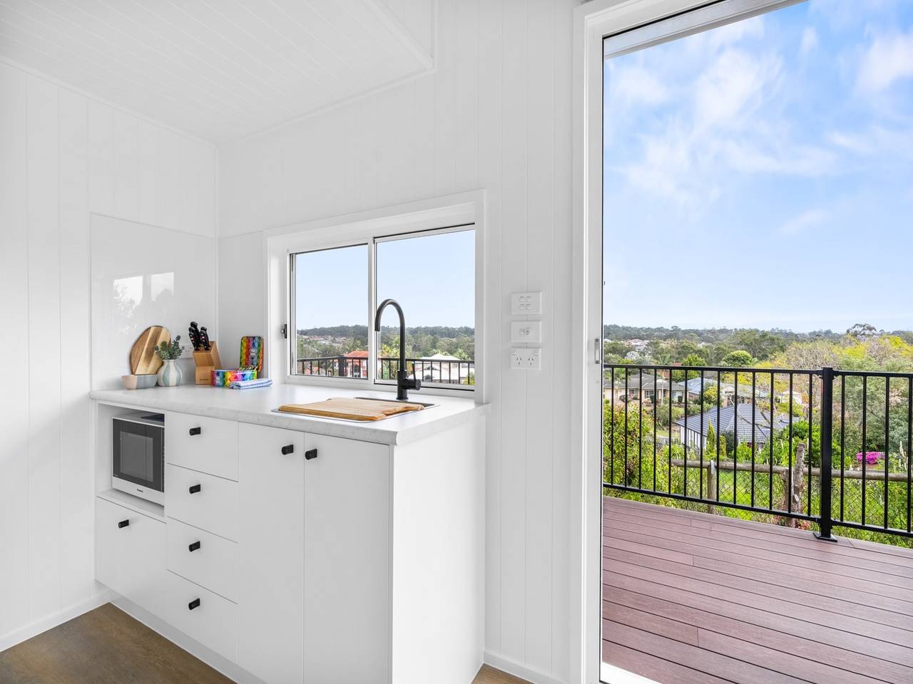 Entire apartment, Cute 1-Bed Tiny House with Garden in Nature in Brisbane, Queensland