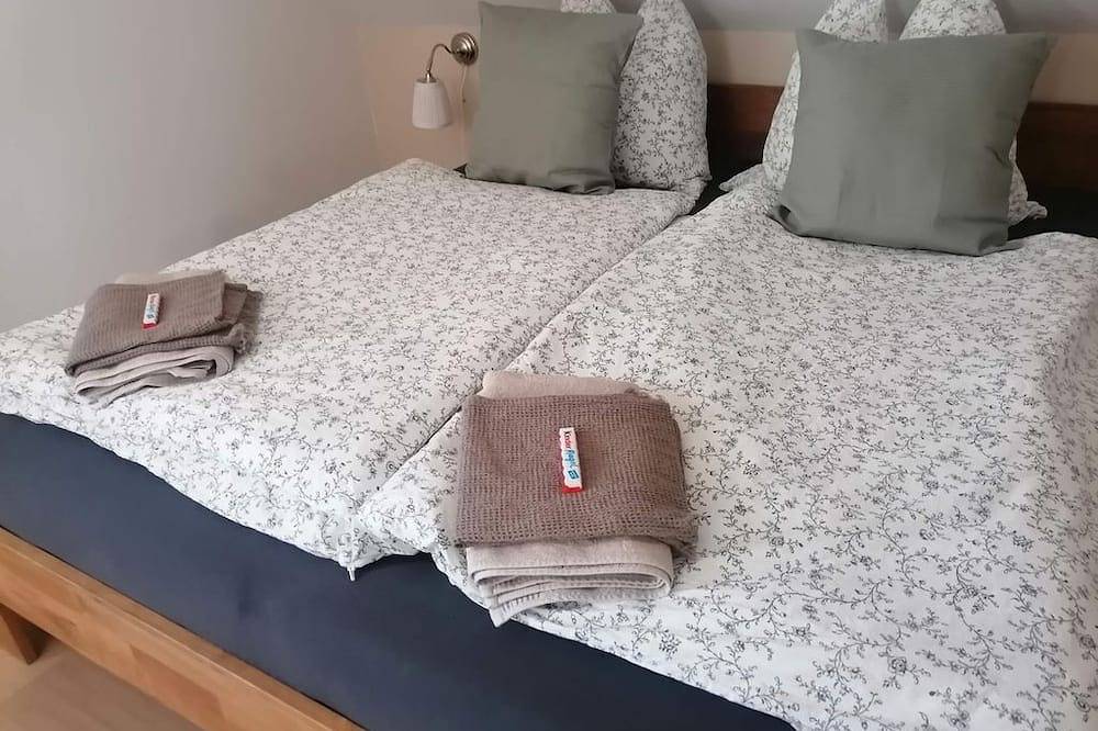 Ferienwohnung An der Schmiede - Appartement/Fewo, Dusche, Wc, Balkon in Westerwald