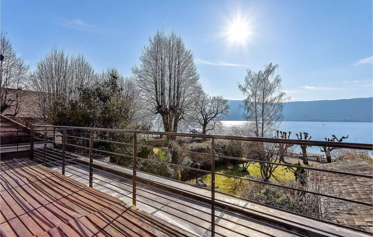 Apartamento de lujo en Veyrier-du-Lac: Vista al lago, Terraza, Aparcamiento in Veyrier-du-Lac, Región de Annecy