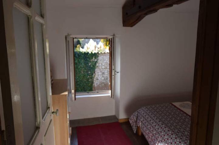 Gîte pour 4 personnes, avec jardin à Saint-Martin-de-Ribérac - 3