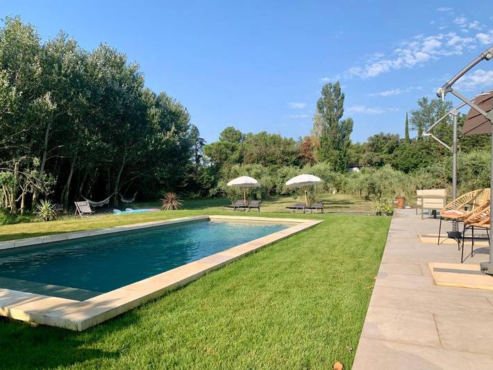 Maison d’hôte pour 2 personnes, avec Terrasse et Jardin ainsi que Piscine et Vue à Noves