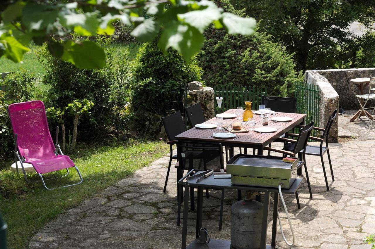 Appartement entier, Three-Bedroom Apartment in Lentillac-du-Causse, Quercy