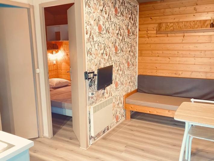 Gîte pour 2 personnes, avec terrasse et piscine, animaux acceptés à Montlaur (Midi-Pyrénées) - 3