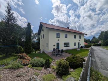 Ferienhaus für 4 Personen, mit Terrasse und Garten in Spiegelau