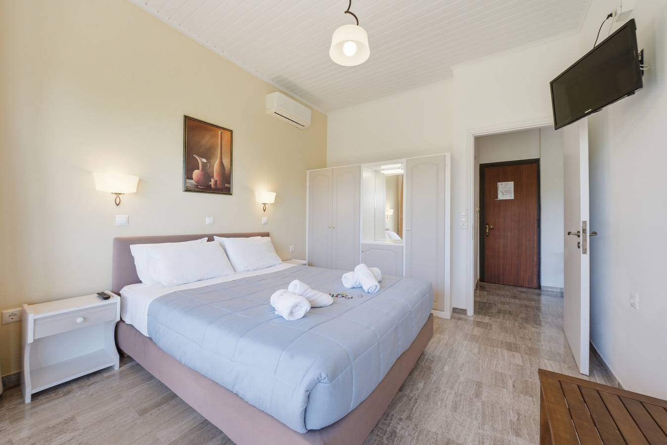 Ganze Wohnung, „Alexandra Apartment 14“ mit privatem Balkon & Wlan in Korfu