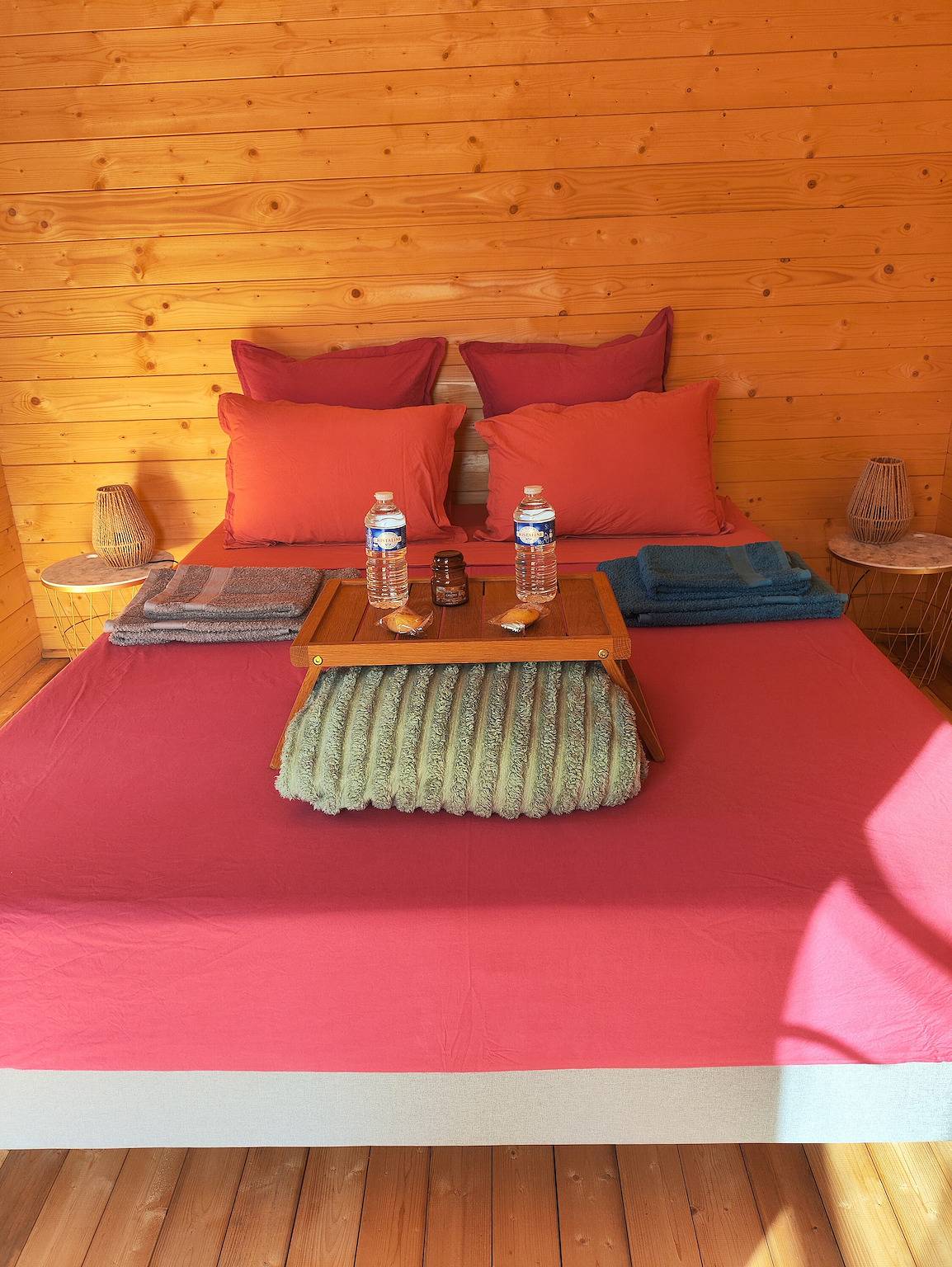 Guest Room 'Au Chant Des Oiseaux - Mésanges -' in Varen, Wood-Fired Pizza in Varen, Tarn-et-Garonne