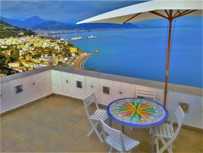 Gîte pour 6 personnes, avec balcon et vue à Vietri sul Mare - 3