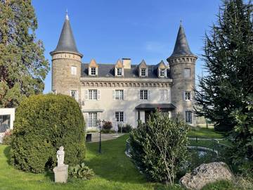 Chambre d’hôte pour 2 personnes, avec sauna ainsi que jardin et piscine à Saint-Genest-Lerpt