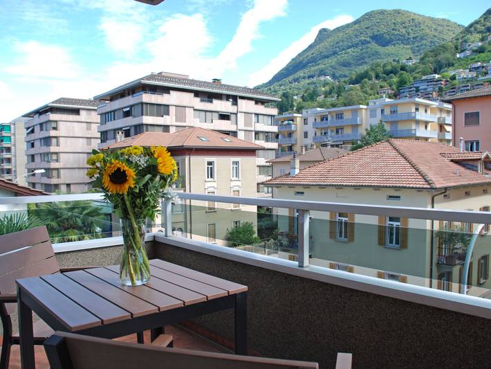 Ferienwohnung für 2 Personen, mit Balkon und Ausblick in Lugano - 2