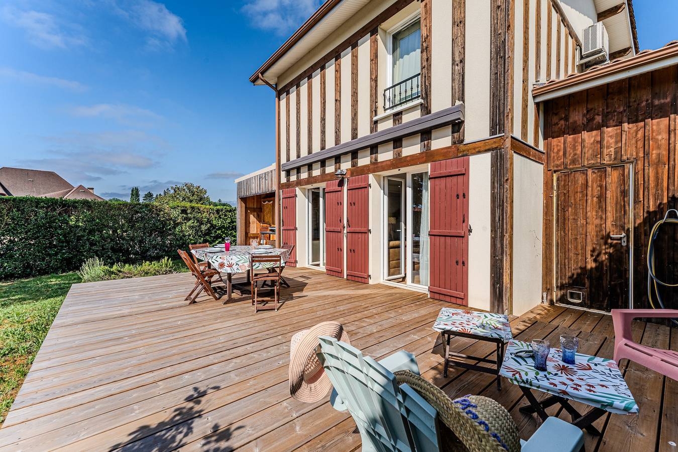 Maison de vacances « Les Mimosas » avec terrasse privée, Wi-Fi et climatisation in Mios, Région d'Arcachon