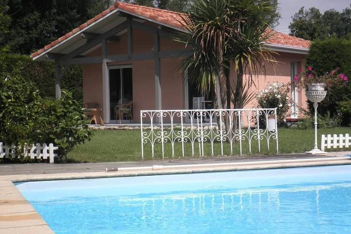 Maison de vacances pour 2 personnes, avec Jardin et Piscine à Saint-Vincent-de-Paul