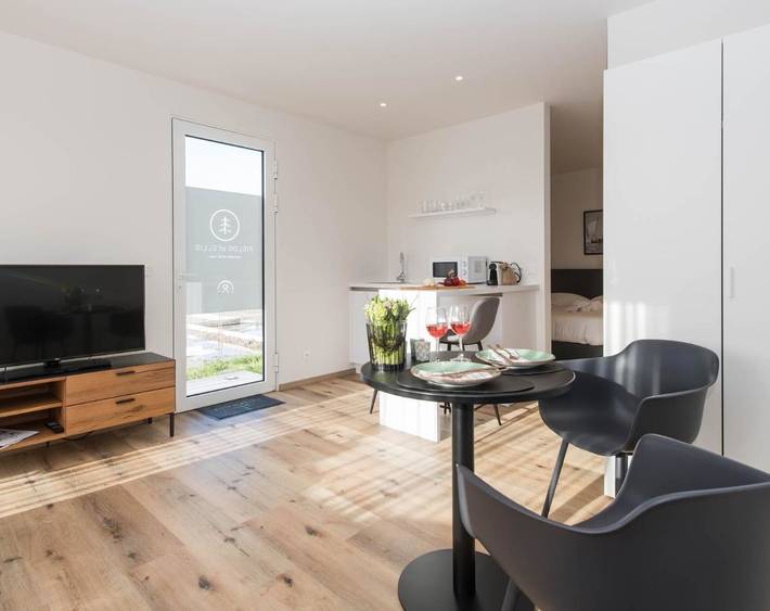 Appart’hôtel pour 3 personnes, avec jardin et vue