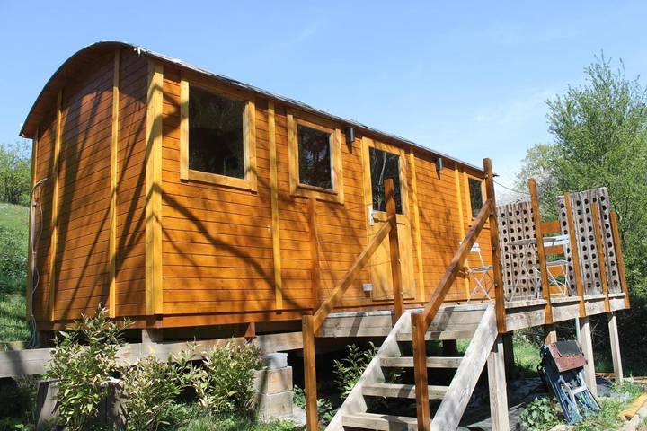 Maison de campagne pour 2 personnes, avec jardin et terrasse ainsi que vue et sauna à Floreffe