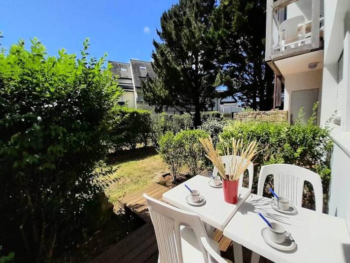 Gîte pour 4 personnes, avec terrasse et piscine, adapté aux familles dans Plage de la Légenèse - 4