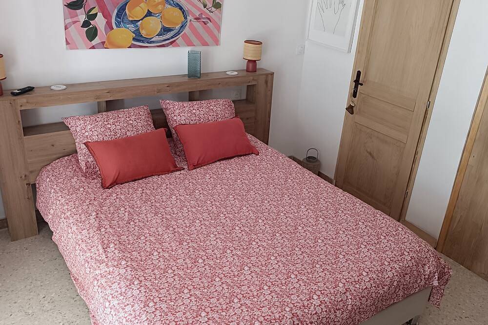 Ganze Wohnung, Lovely studio in mas provençal with private parking in Avignon, Vaucluse