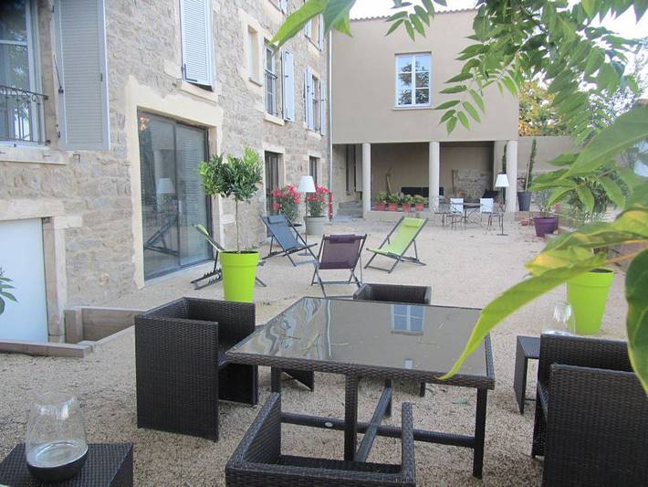 Gîte pour 2 personnes, avec jardin dans Rhône - 3