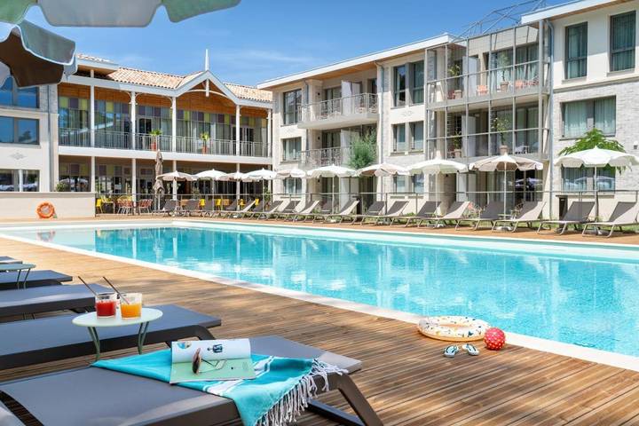 Location de vacances pour 2 personnes, avec Balcon et Terrasse ainsi que Jardin et Piscine dans Plage des Abatilles - 4