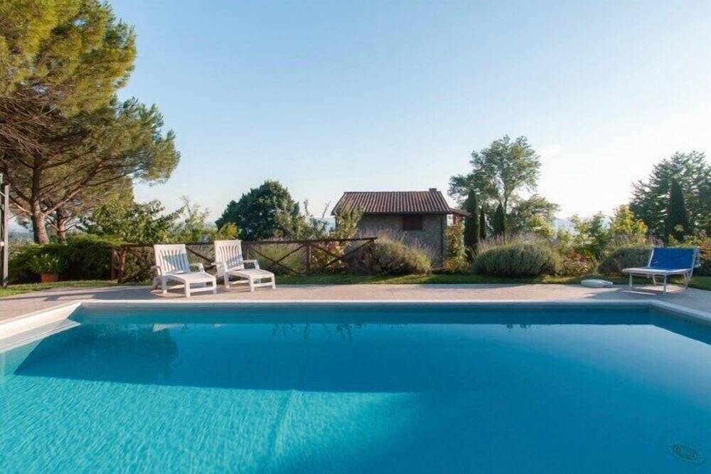 La Camilla, confortevole villa privata con piscina in Gualdo Cattaneo, Perugia e dintorni